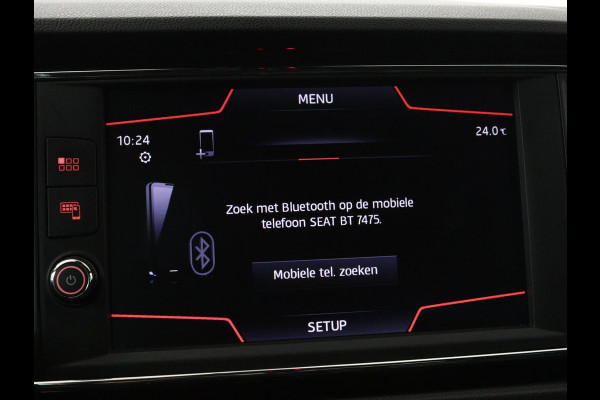 Seat León ST 1.5 TSI FR Intense | Panoramadak | DSG | Stoelverwarming | Carplay | Camera | Trekhaak | Full-LED | Keyless | Navigatie