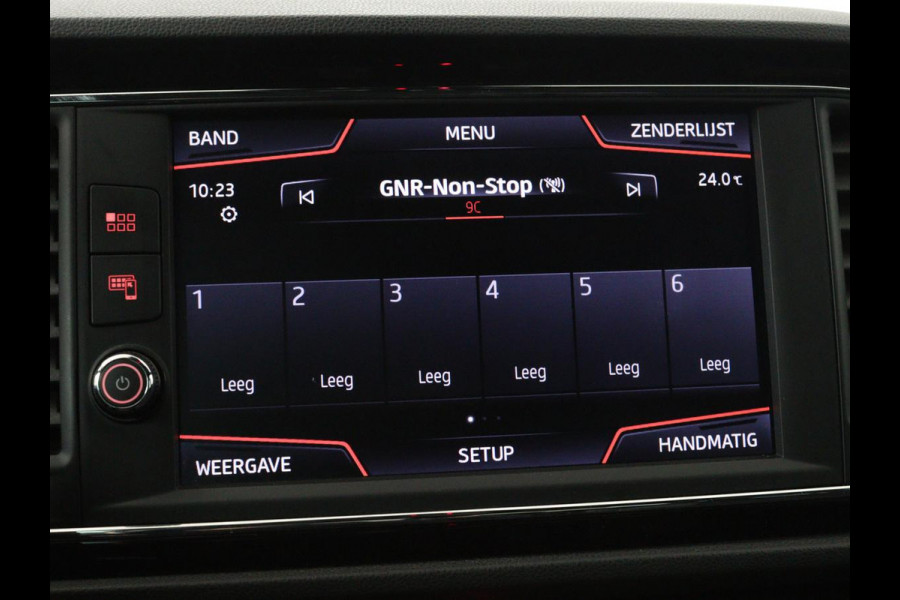 Seat León ST 1.5 TSI FR Intense | Panoramadak | DSG | Stoelverwarming | Carplay | Camera | Trekhaak | Full-LED | Keyless | Navigatie