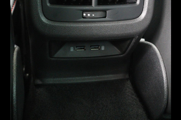 Seat León ST 1.5 TSI FR Intense | Panoramadak | DSG | Stoelverwarming | Carplay | Camera | Trekhaak | Full-LED | Keyless | Navigatie
