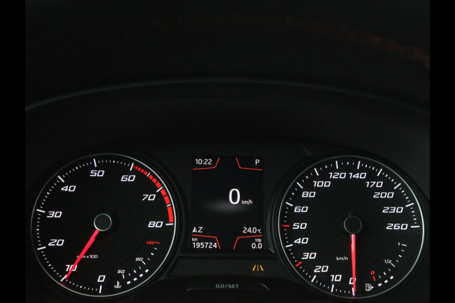 Seat León ST 1.5 TSI FR Intense | Panoramadak | DSG | Stoelverwarming | Carplay | Camera | Trekhaak | Full-LED | Keyless | Navigatie