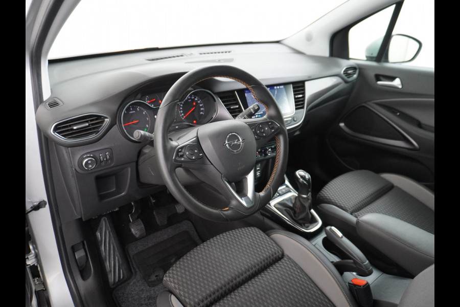 Opel Crossland X T111pk Trekhaak Apple Carplay Android Navi Dual Ecc Cruise Control WiFi Multi-Media 360°Camera Lmv DAB Keyless 1/2 Leder Verkeer Premium Innovation+ Pack LaneAssist Licht+Regensensor AGR Ergonomie Comfort-Sportstoelen EURO 6 Origineel Nederlandse Auto