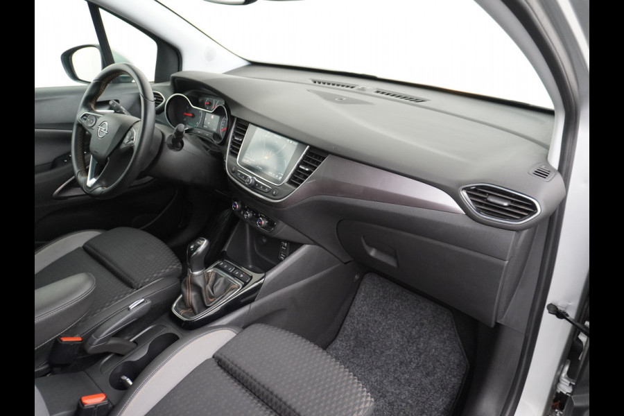 Opel Crossland X T111pk Trekhaak Apple Carplay Android Navi Dual Ecc Cruise Control WiFi Multi-Media 360°Camera Lmv DAB Keyless 1/2 Leder Verkeer Premium Innovation+ Pack LaneAssist Licht+Regensensor AGR Ergonomie Comfort-Sportstoelen EURO 6 Origineel Nederlandse Auto