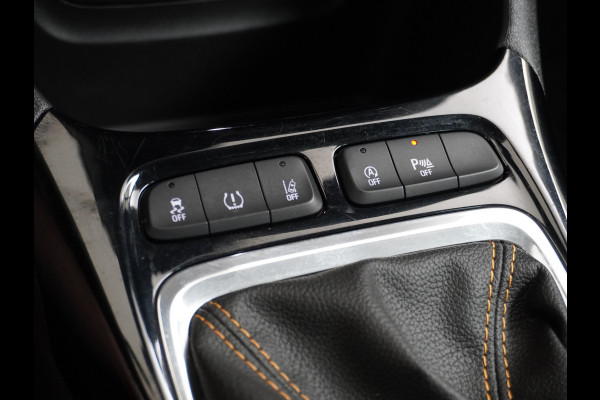 Opel Crossland X T111pk Trekhaak Apple Carplay Android Navi Dual Ecc Cruise Control WiFi Multi-Media 360°Camera Lmv DAB Keyless 1/2 Leder Verkeer Premium Innovation+ Pack LaneAssist Licht+Regensensor AGR Ergonomie Comfort-Sportstoelen EURO 6 Origineel Nederlandse Auto