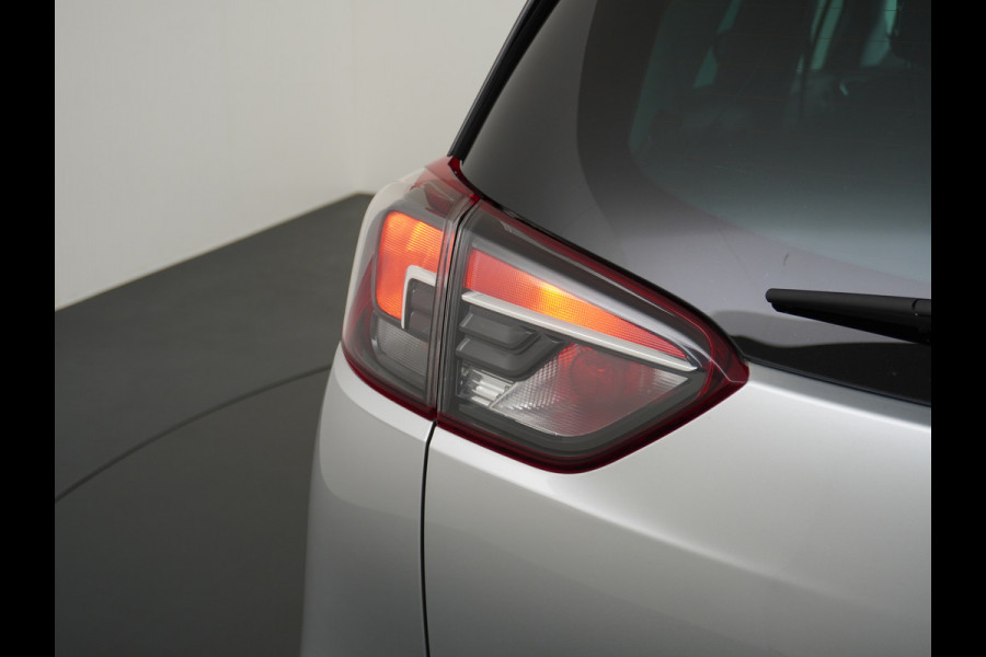 Opel Crossland X T111pk Trekhaak Apple Carplay Android Navi Dual Ecc Cruise Control WiFi Multi-Media 360°Camera Lmv DAB Keyless 1/2 Leder Verkeer Premium Innovation+ Pack LaneAssist Licht+Regensensor AGR Ergonomie Comfort-Sportstoelen EURO 6 Origineel Nederlandse Auto