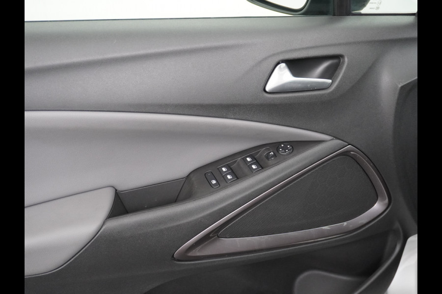 Opel Crossland X T111pk Trekhaak Apple Carplay Android Navi Dual Ecc Cruise Control WiFi Multi-Media 360°Camera Lmv DAB Keyless 1/2 Leder Verkeer Premium Innovation+ Pack LaneAssist Licht+Regensensor AGR Ergonomie Comfort-Sportstoelen EURO 6 Origineel Nederlandse Auto