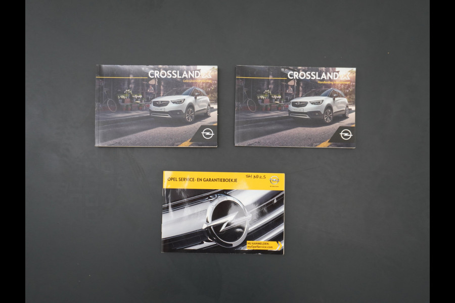 Opel Crossland X T111pk Trekhaak Apple Carplay Android Navi Dual Ecc Cruise Control WiFi Multi-Media 360°Camera Lmv DAB Keyless 1/2 Leder Verkeer Premium Innovation+ Pack LaneAssist Licht+Regensensor AGR Ergonomie Comfort-Sportstoelen EURO 6 Origineel Nederlandse Auto