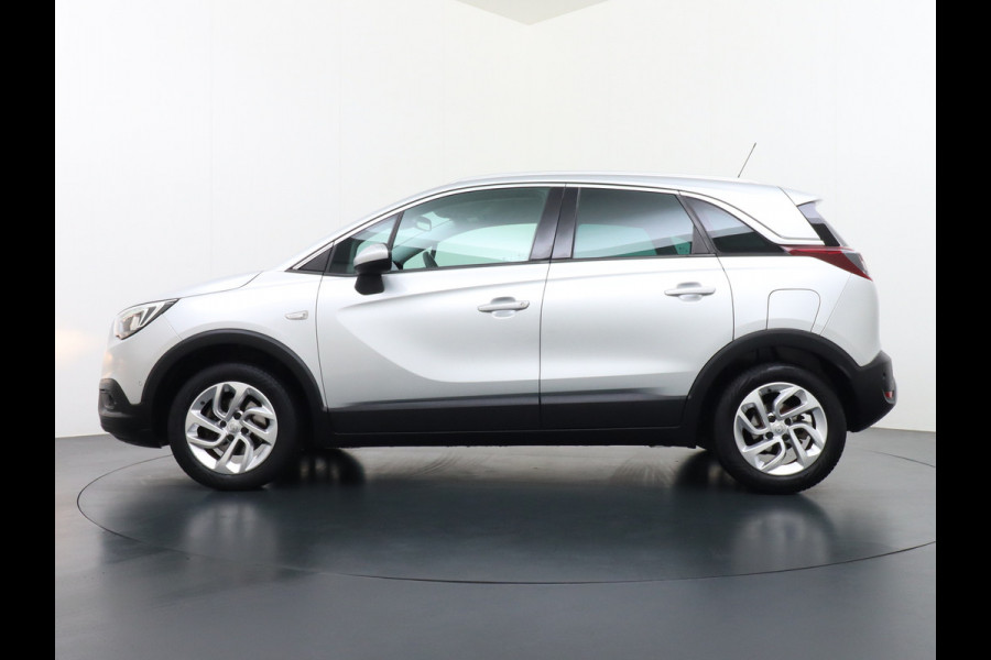 Opel Crossland X T111pk Trekhaak Apple Carplay Android Navi Dual Ecc Cruise Control WiFi Multi-Media 360°Camera Lmv DAB Keyless 1/2 Leder Verkeer Premium Innovation+ Pack LaneAssist Licht+Regensensor AGR Ergonomie Comfort-Sportstoelen EURO 6 Origineel Nederlandse Auto