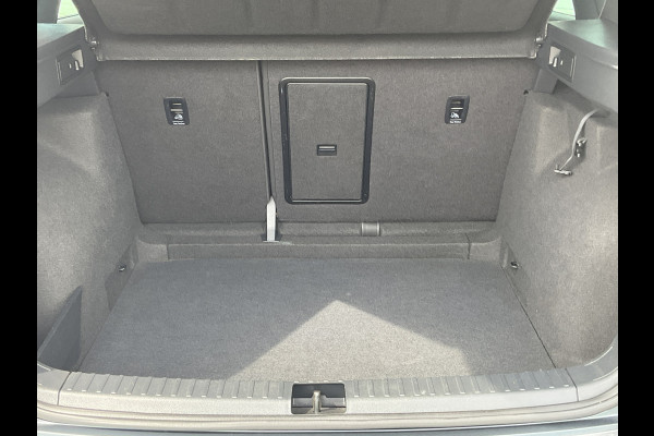 Seat Ateca 1.5 TSI FR Automaat Business Nav/Cam Beats-Audio Carplay Led Elek.Klep Vol opties!