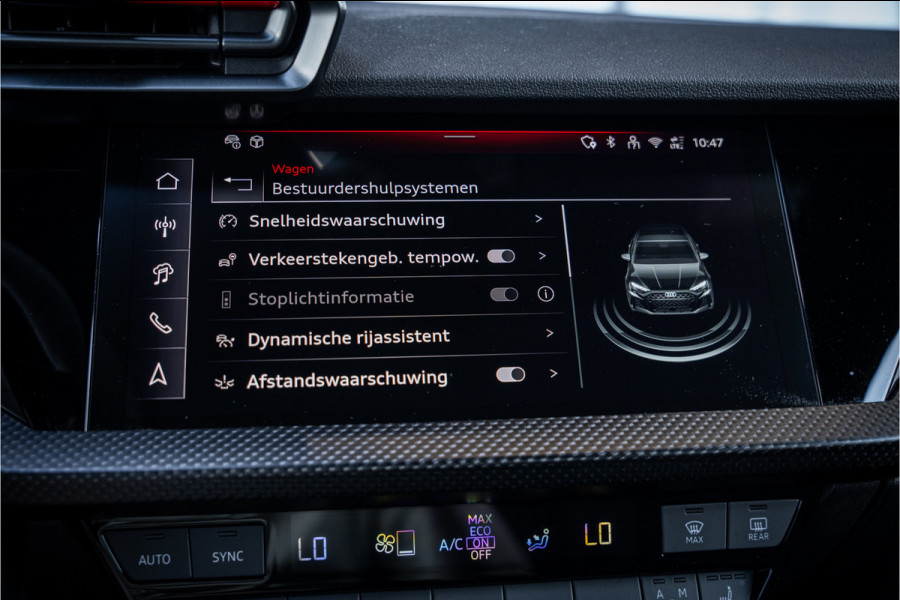Audi RS3 Sportback 2.5 TFSI quattro - Panorama | Kuipstoelen | Sonos | Carbon