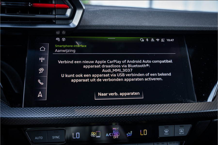 Audi RS3 Sportback 2.5 TFSI quattro - Panorama | Kuipstoelen | Sonos | Carbon
