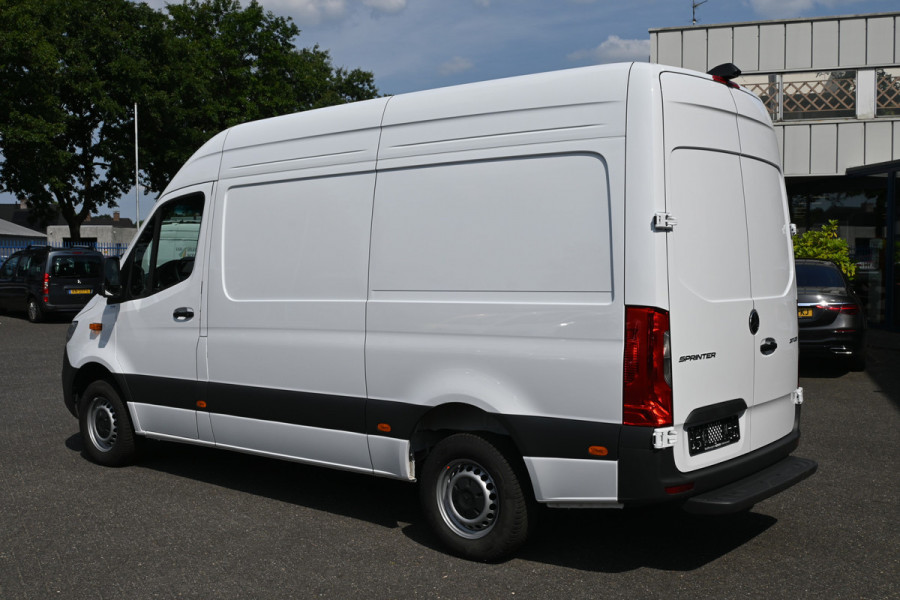 Mercedes-Benz Sprinter 317 CDI L2H2 Pro Geveerde stoel, Navigatie met camera, Draadloze telefoonlader