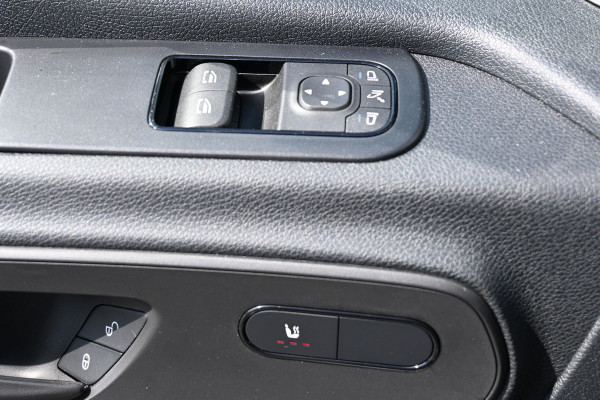 Mercedes-Benz Sprinter 317 CDI L2H2 Pro Geveerde stoel, Navigatie met camera, Draadloze telefoonlader