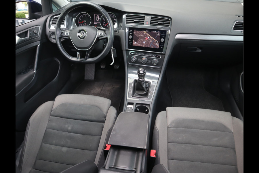 Volkswagen GOLF Variant 1.5 TSI Comfortline Business / Panoramadak