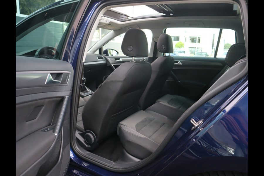Volkswagen GOLF Variant 1.5 TSI Comfortline Business / Panoramadak