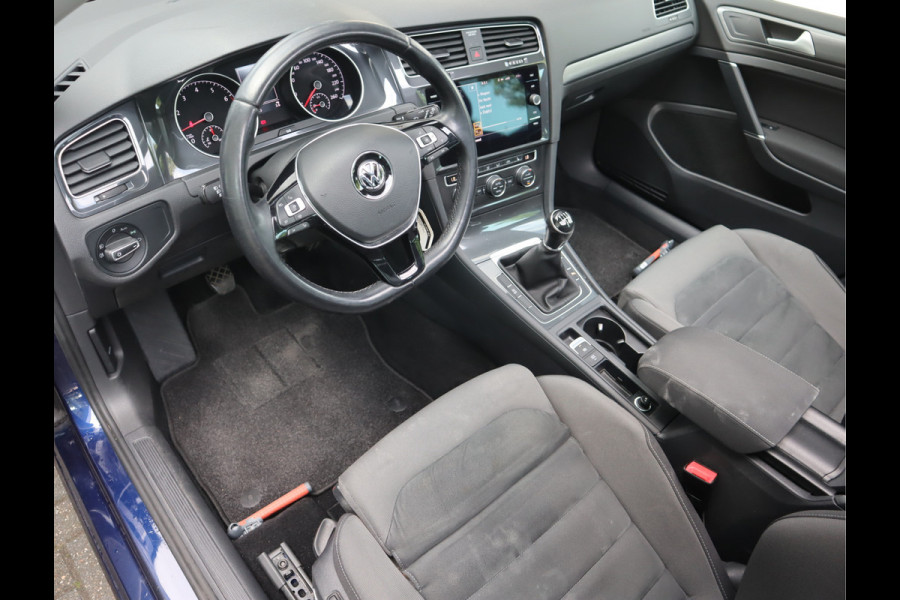 Volkswagen GOLF Variant 1.5 TSI Comfortline Business / Panoramadak