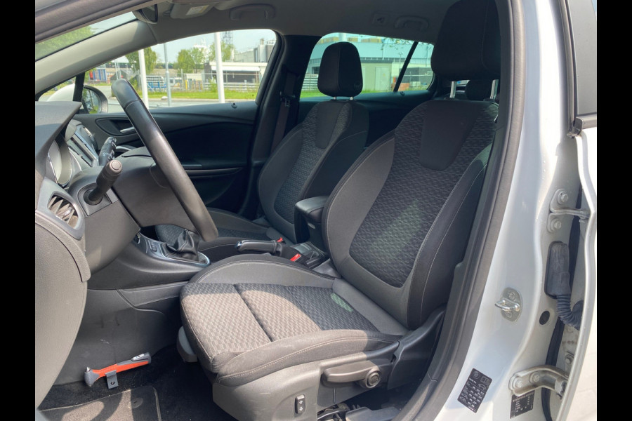 Opel Astra Sports Tourer BWJ 11-2020 | 1.2 111PK Bus Executive | CLIMA | CAMERA | NAVI | CRUISE | SPORTSTOELEN | CARPLAY | PDC