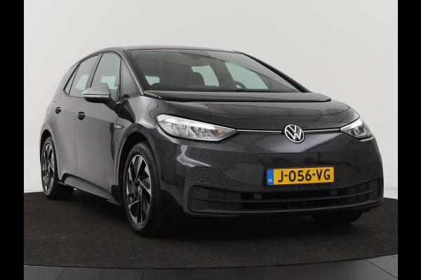Volkswagen ID.3 First 58 kWh | Stoelverwarming | Camera | Adaptive cruise | Carplay | Navigatie | PDC | Climate control | Sfeerverlichting | LMV 18 inch