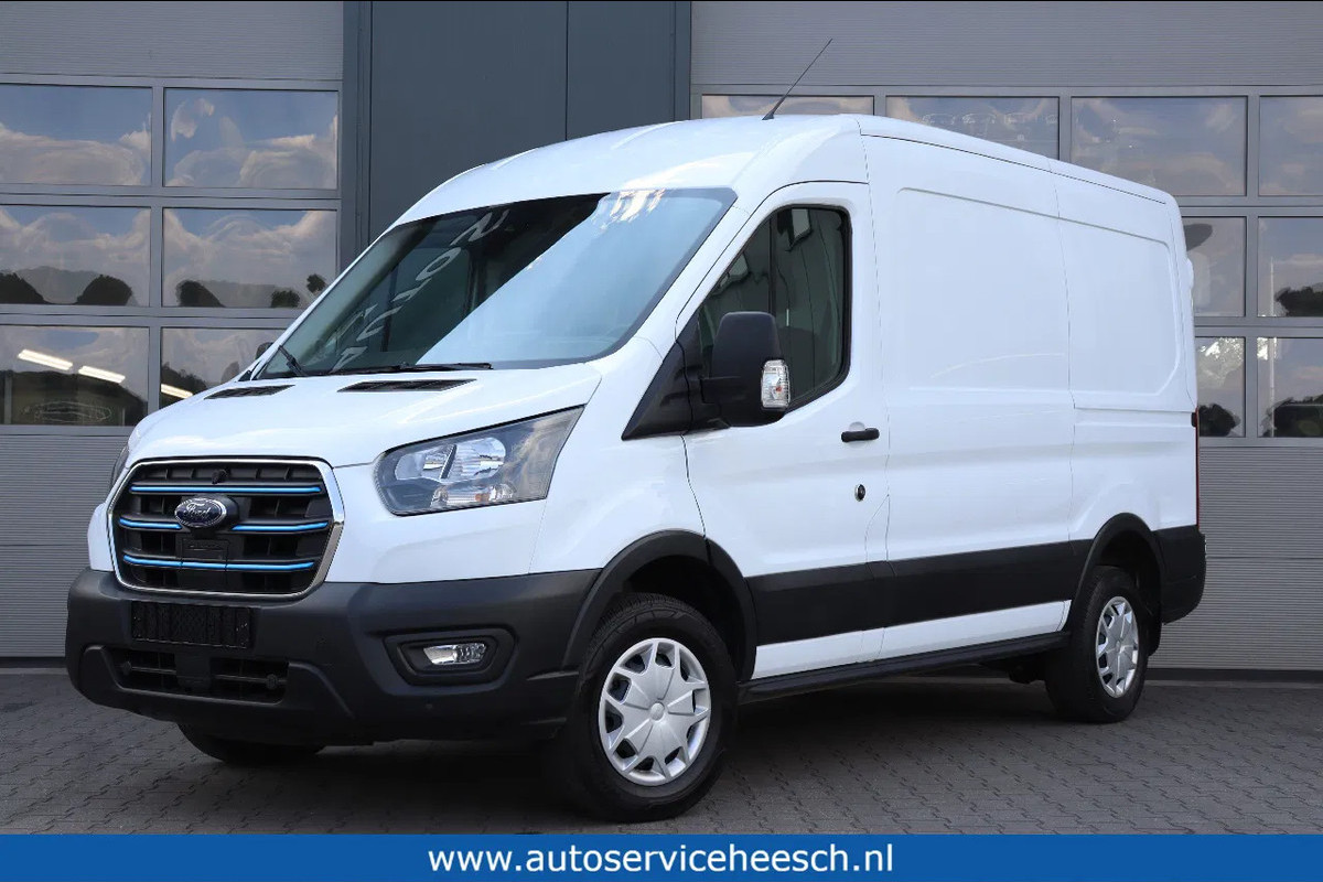 Ford E-Transit 390 68KWH L2H2 l 100% ELEKTRISCH l NAVI l CAMERA l CLIMATE CONTROL Ford E-Transit 390 68KWH L2H2 l 100% ELEKTRISCH l NAVI l CAMERA l CLIMATE CONTROL