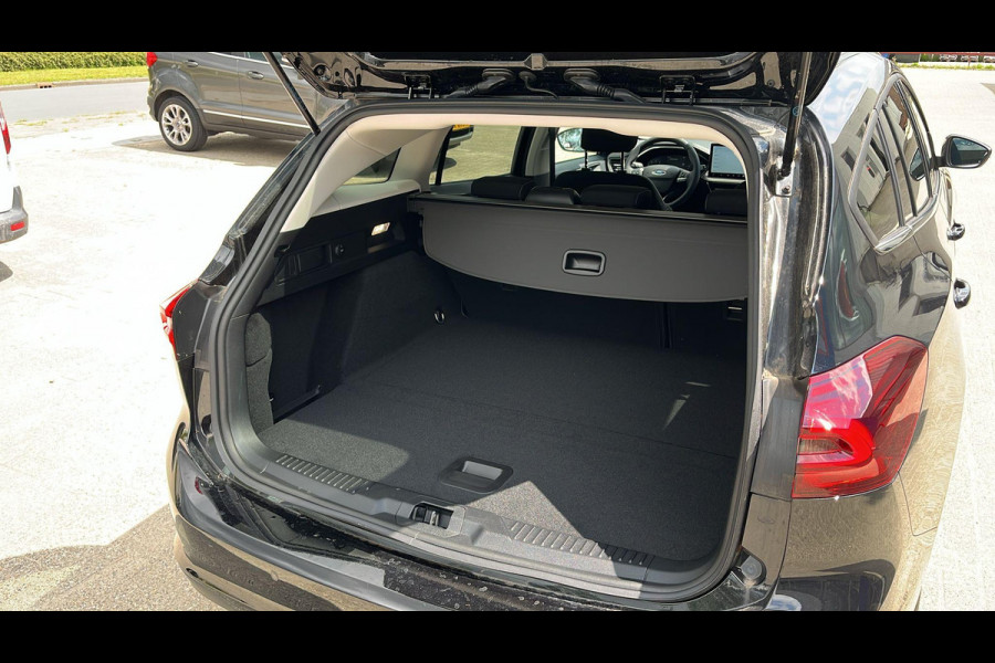 Ford FOCUS Wagon 1.0 EcoBoost Hybrid Titanium 125 pk | Winterpack | Full LED | SYNC 4 Navigatie | Draadloos Apple Carplay/Android auto | 16 inch Licht metaal
