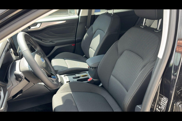 Ford FOCUS Wagon 1.0 EcoBoost Hybrid Titanium 125 pk | Winterpack | Full LED | SYNC 4 Navigatie | Draadloos Apple Carplay/Android auto | 16 inch Licht metaal