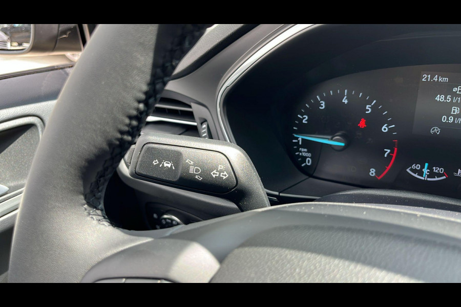 Ford FOCUS Wagon 1.0 EcoBoost Hybrid Titanium 125 pk | Winterpack | Full LED | SYNC 4 Navigatie | Draadloos Apple Carplay/Android auto | 16 inch Licht metaal