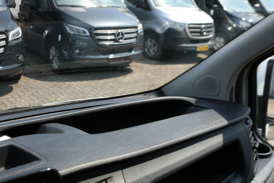 Ford Transit Custom 2.0 TDci L1 H1 Airco Navigatie Inrichting Imperiaal