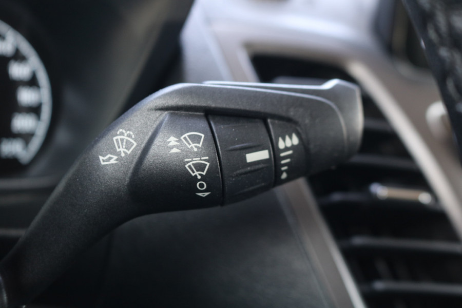Ford Transit Connect 1.5 EcoBlue L2 Trend Automaat Airco Navigatie Camera Trekhaak