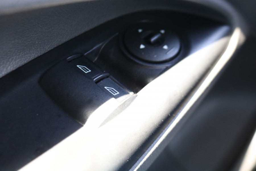 Ford Transit Connect 1.5 EcoBlue L2 Trend Automaat Airco Navigatie Camera Trekhaak