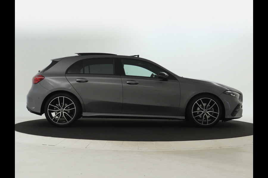 Mercedes-Benz A-Klasse 180 Business Solution AMG | Nightpakket | Parkeerpakket met 360°-camera | Premium Plus pakket | Dodehoekassistent | Head-up display | Extra USB-poorten | Verwarmde stoelen vooraan |  Spiegelpakket |