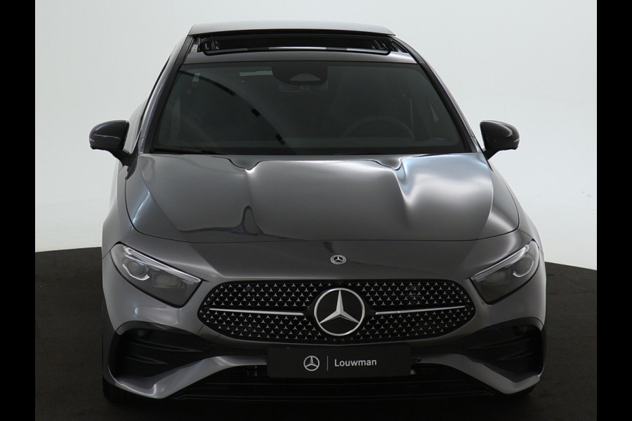 Mercedes-Benz A-Klasse 180 Business Solution AMG | Nightpakket | Parkeerpakket met 360°-camera | Premium Plus pakket | Dodehoekassistent | Head-up display | Extra USB-poorten | Verwarmde stoelen vooraan |  Spiegelpakket |