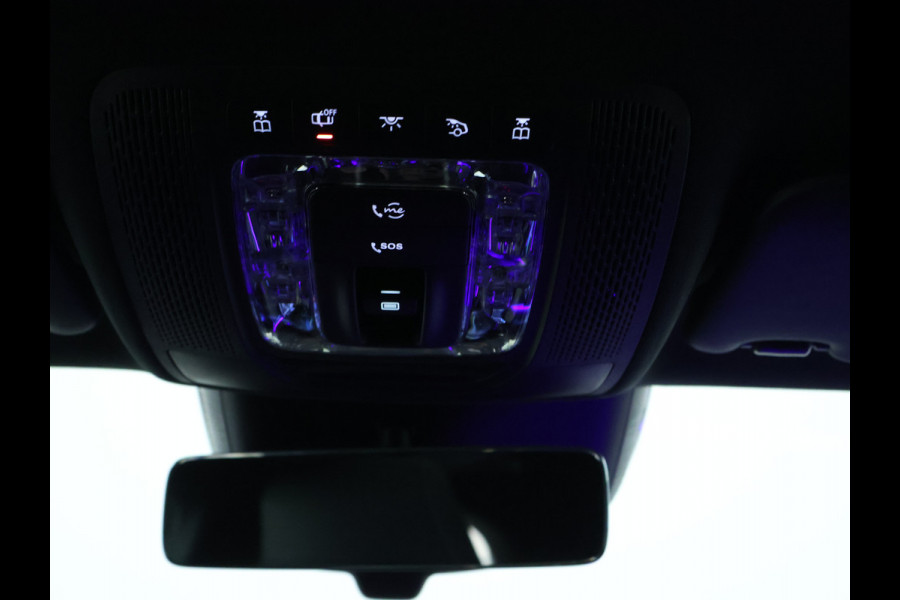 Mercedes-Benz A-Klasse 180 Business Solution AMG | Nightpakket | Parkeerpakket met 360°-camera | Premium Plus pakket | Dodehoekassistent | Head-up display | Extra USB-poorten | Verwarmde stoelen vooraan |  Spiegelpakket |