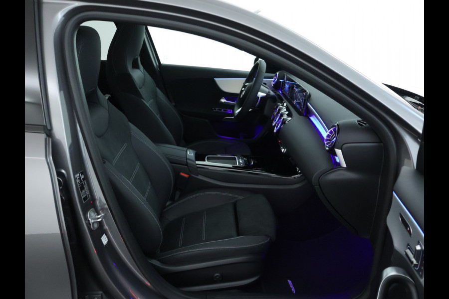 Mercedes-Benz A-Klasse 180 Business Solution AMG | Nightpakket | Parkeerpakket met 360°-camera | Premium Plus pakket | Dodehoekassistent | Head-up display | Extra USB-poorten | Verwarmde stoelen vooraan |  Spiegelpakket |