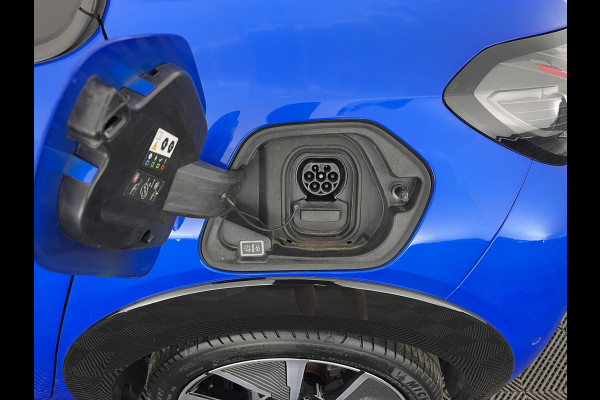 Peugeot e-208 EV GT Pack 50 kWh [ 3-Fase ] (INCL-BTW) *FULL-LED | DIGI-COCKPIT | BLINDSPOT | CAMERA | LEATHER-ALCANTARA | NAVI-FULLMAP | LANE-ASSIST | KEYLESS | DAB | CCS-FASTLOADER | HEATED-SPORTSEATS | AMBIENT-LIGHT | 17"ALU*