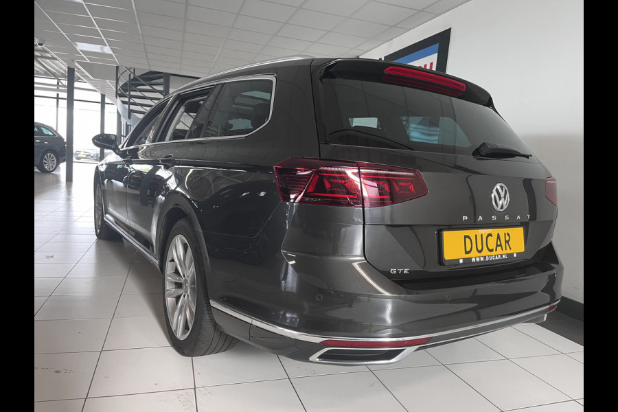 Volkswagen Passat 1.4 TSI PHEV GTE Business Panorama dak / Alcantarabekleding/ Virtual cockpit