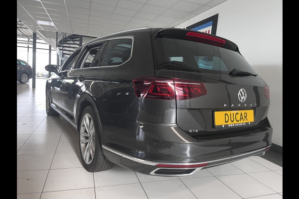 Volkswagen Passat 1.4 TSI PHEV GTE Business Panorama dak / Alcantarabekleding/ Virtual cockpit