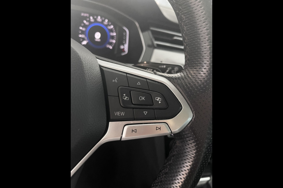 Volkswagen Passat 1.4 TSI PHEV GTE Business Panorama dak / Alcantarabekleding/ Virtual cockpit