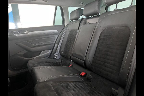 Volkswagen Passat 1.4 TSI PHEV GTE Business Panorama dak / Alcantarabekleding/ Virtual cockpit