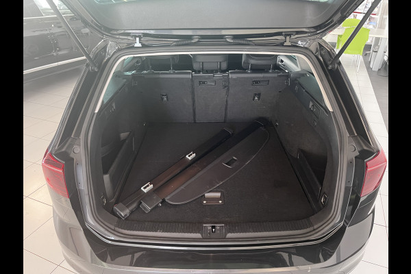 Volkswagen Passat 1.4 TSI PHEV GTE Business Panorama dak / Alcantarabekleding/ Virtual cockpit