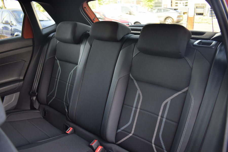 Volkswagen Polo 1.0 TSI Highline Business R | R-Line | CarPlay | Half Leer | Climate | ACC