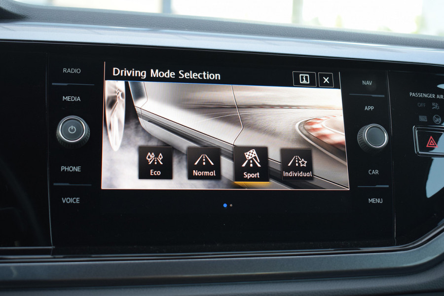 Volkswagen Polo 1.0 TSI Highline Business R | R-Line | CarPlay | Half Leer | Climate | ACC