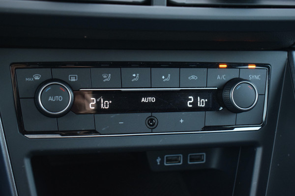 Volkswagen Polo 1.0 TSI Highline Business R | R-Line | CarPlay | Half Leer | Climate | ACC