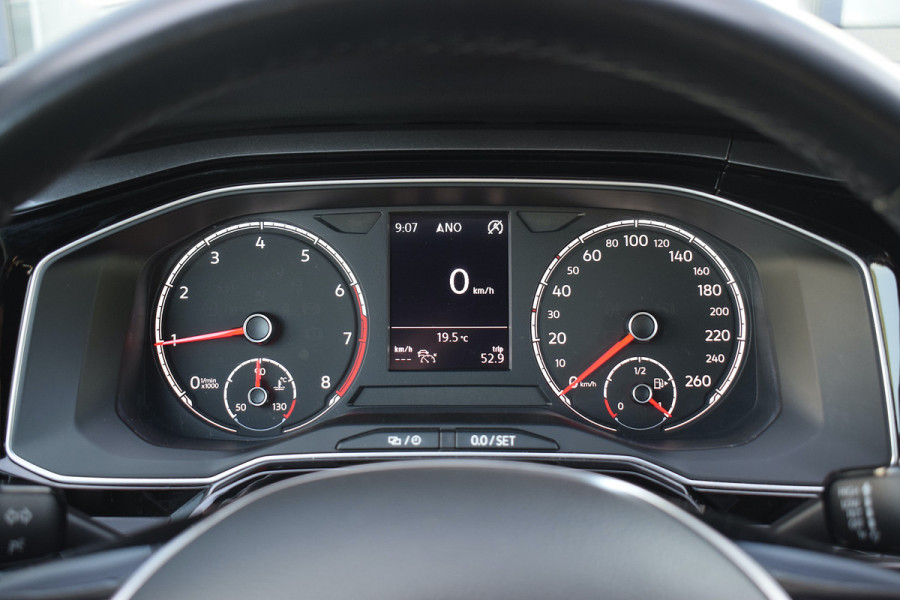 Volkswagen Polo 1.0 TSI Highline Business R | R-Line | CarPlay | Half Leer | Climate | ACC