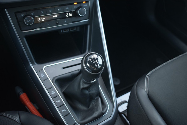 Volkswagen Polo 1.0 TSI Highline Business R | R-Line | CarPlay | Half Leer | Climate | ACC