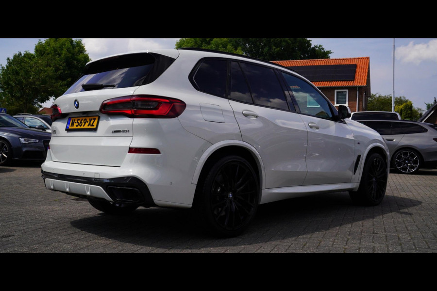 BMW X5 XDrive40i High Executive | HuD | Panorama | Luxe Leder | Camera | BMW LED | Sfeerverlichting | Stoelverwarming | Smart Key