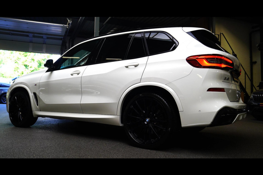 BMW X5 XDrive40i High Executive | HuD | Panorama | Luxe Leder | Camera | BMW LED | Sfeerverlichting | Stoelverwarming | Smart Key