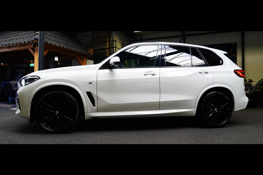 BMW X5 XDrive40i High Executive | HuD | Panorama | Luxe Leder | Camera | BMW LED | Sfeerverlichting | Stoelverwarming | Smart Key