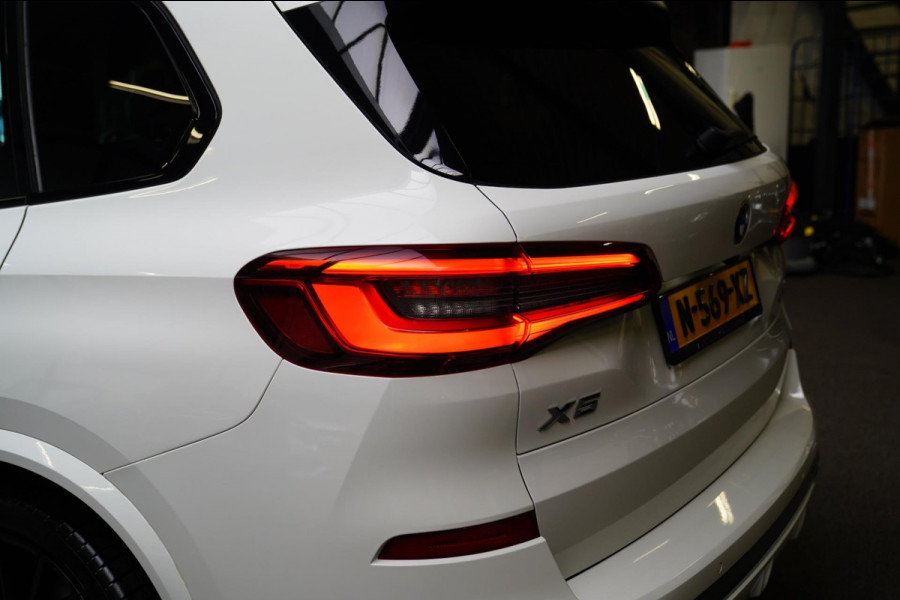BMW X5 XDrive40i High Executive | HuD | Panorama | Luxe Leder | Camera | BMW LED | Sfeerverlichting | Stoelverwarming | Smart Key
