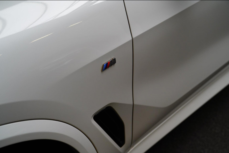 BMW X5 XDrive40i High Executive | HuD | Panorama | Luxe Leder | Camera | BMW LED | Sfeerverlichting | Stoelverwarming | Smart Key