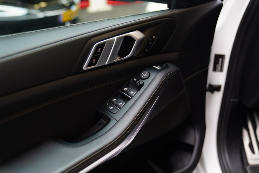 BMW X5 XDrive40i High Executive | HuD | Panorama | Luxe Leder | Camera | BMW LED | Sfeerverlichting | Stoelverwarming | Smart Key