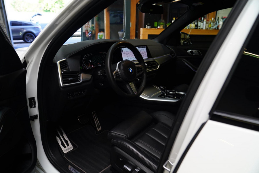 BMW X5 XDrive40i High Executive | HuD | Panorama | Luxe Leder | Camera | BMW LED | Sfeerverlichting | Stoelverwarming | Smart Key